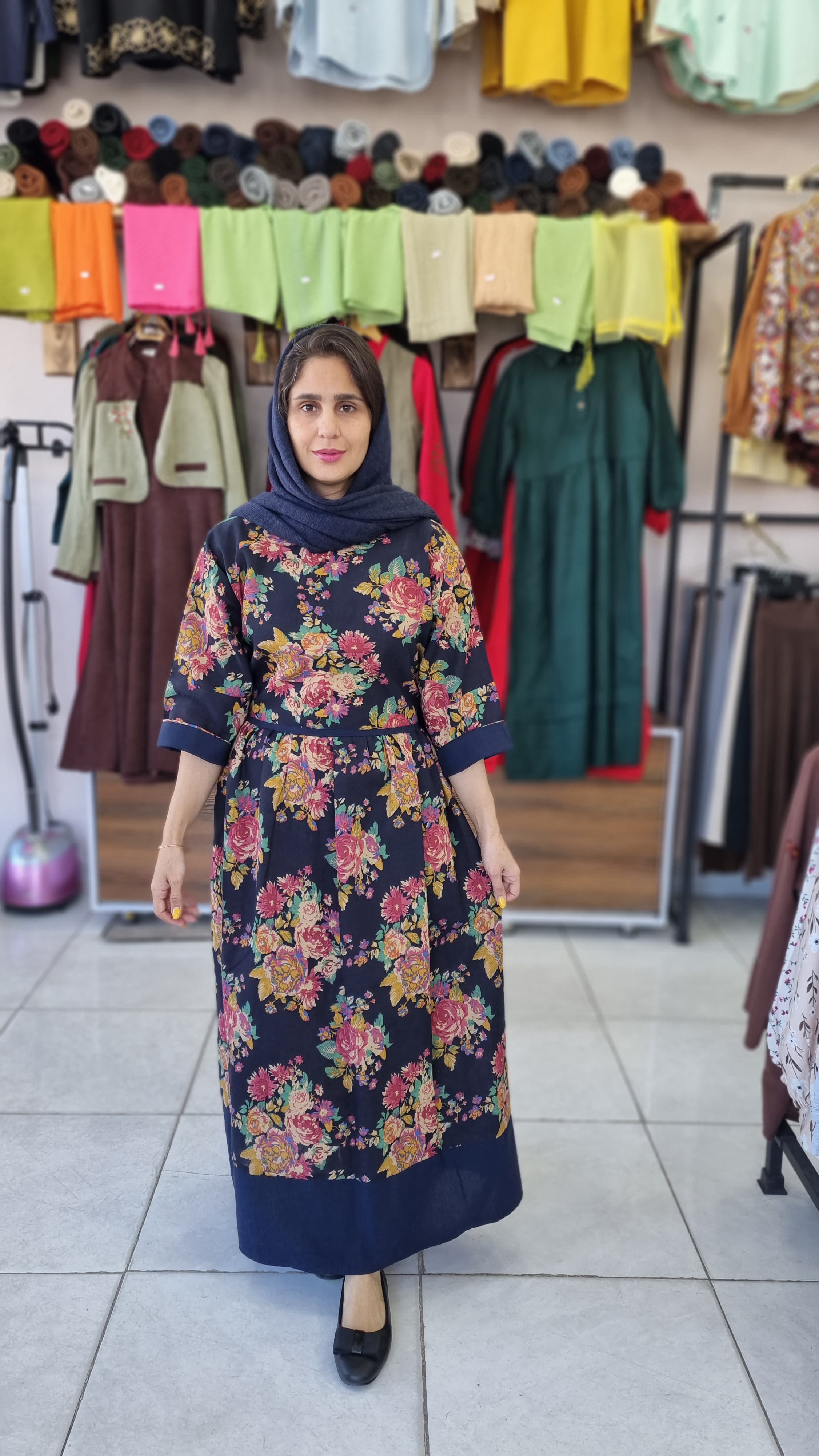 پیراهن گلدار کمرچین