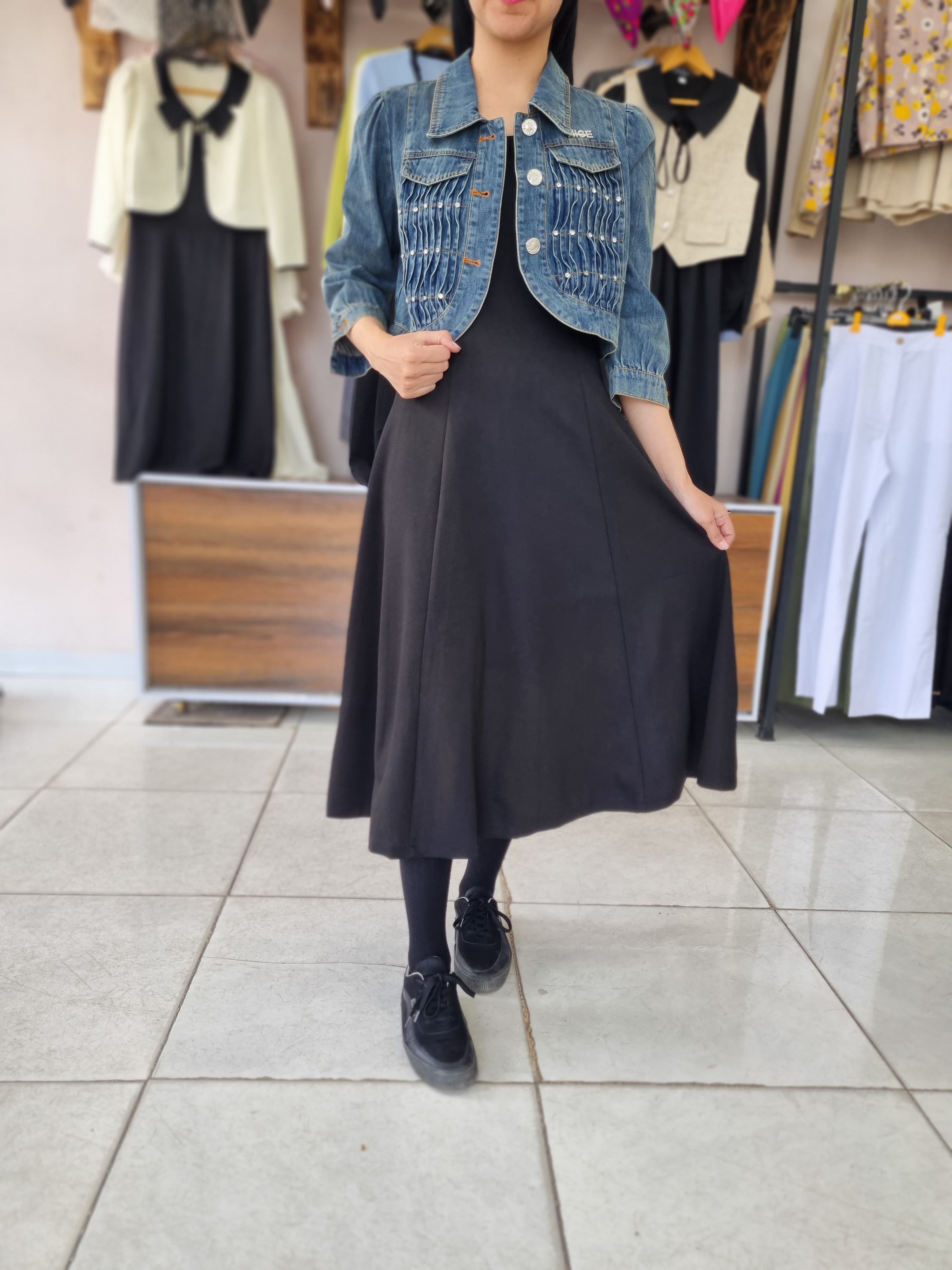 سارافون کت لی نگینی